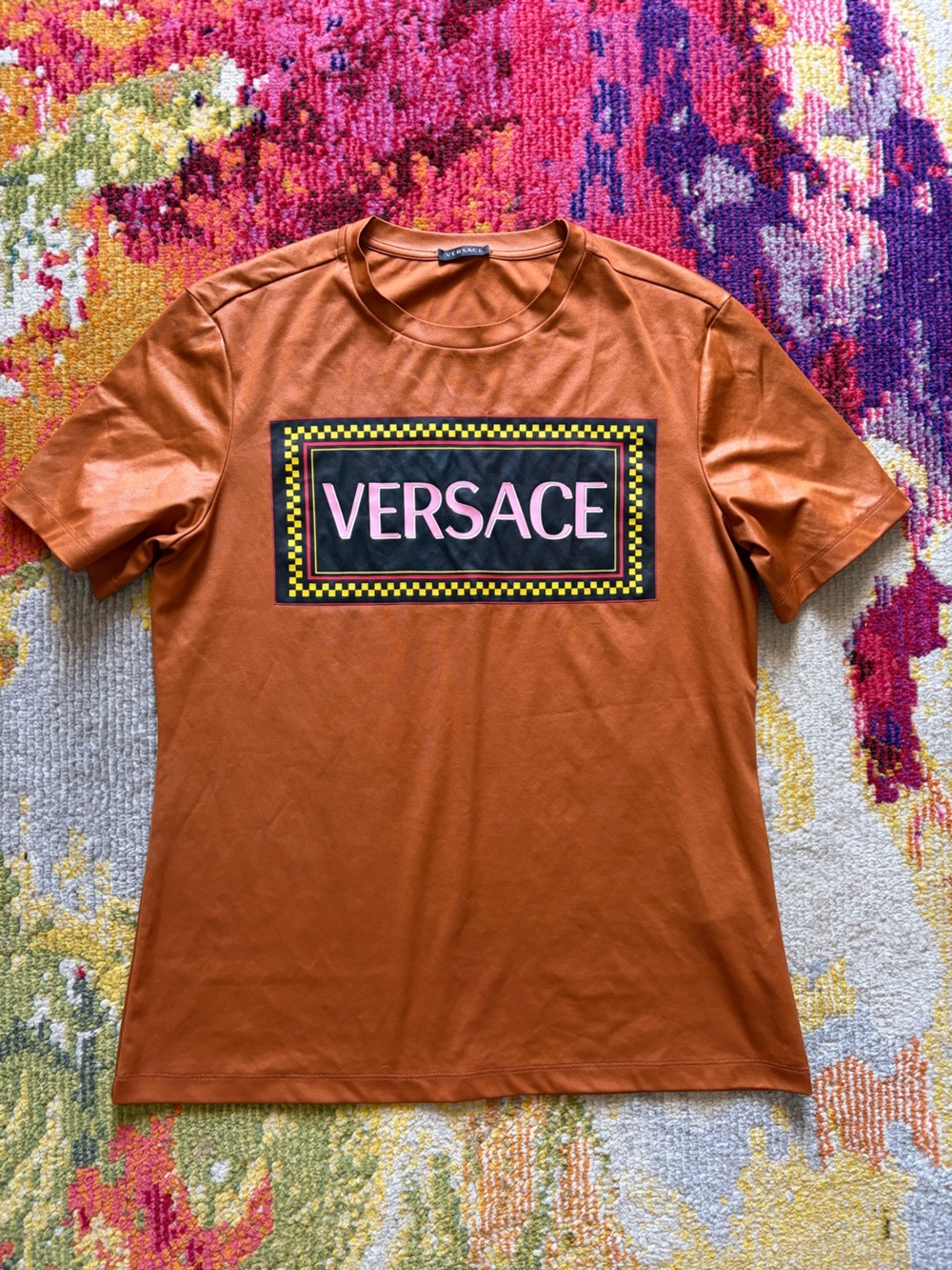 Unisex Versace Orange Short-Sleeve Logo Tee Black Patch Size 40 Fits - Picture 2 of 11